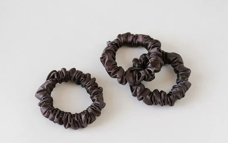 Silk Hair Scrunchies, Soft Mulberry Silk Hair Ties for Women, No‑Crease Elastic Hair Bands Neutral‑Color Hair Accessories for Daily Wear