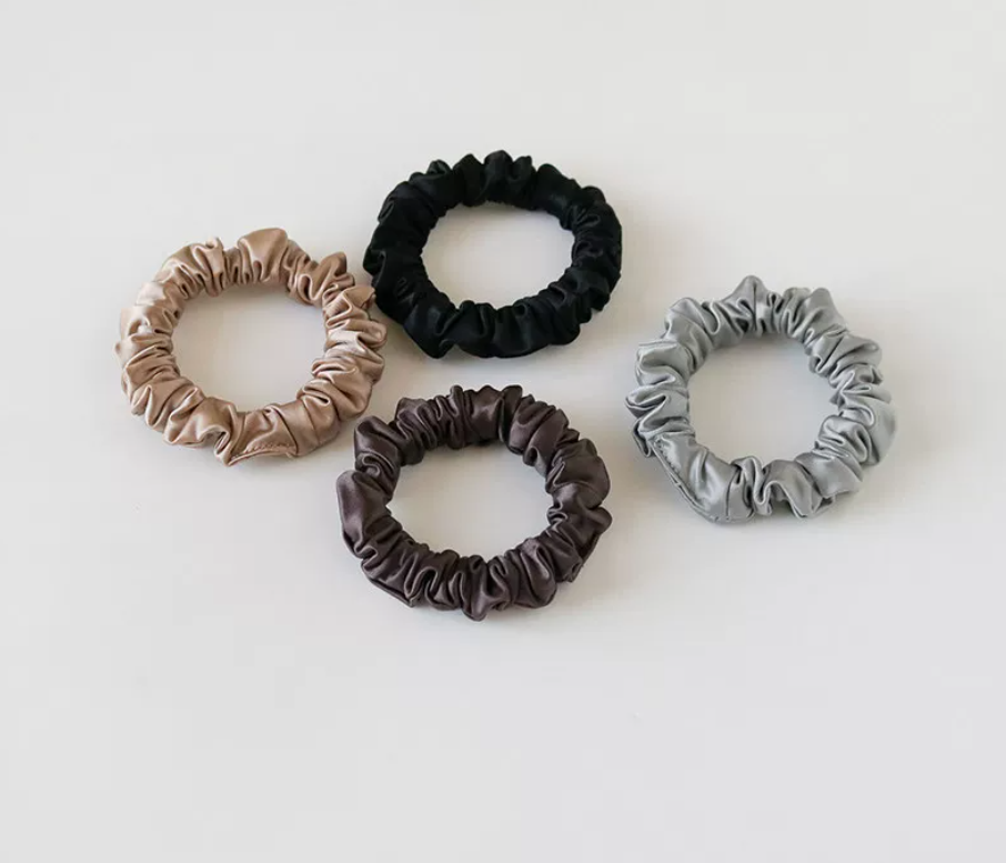 Silk Hair Scrunchies, Soft Mulberry Silk Hair Ties for Women, No‑Crease Elastic Hair Bands Neutral‑Color Hair Accessories for Daily Wear